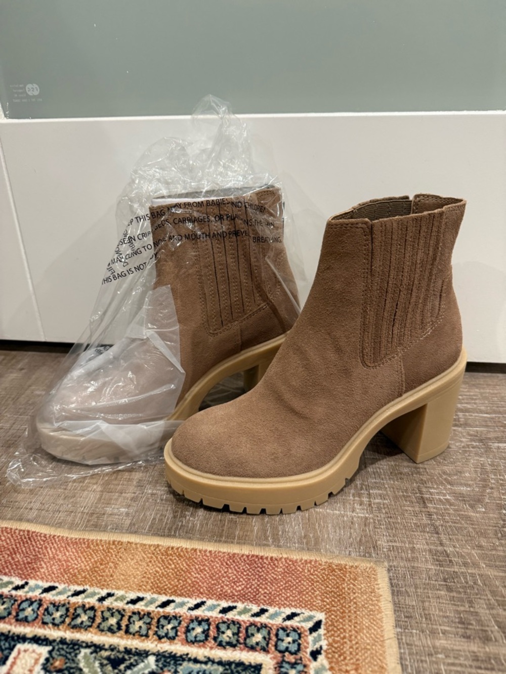 NWT!! Dolce Vita Tan Suede Lug Sole Block Heel Ankle Boots